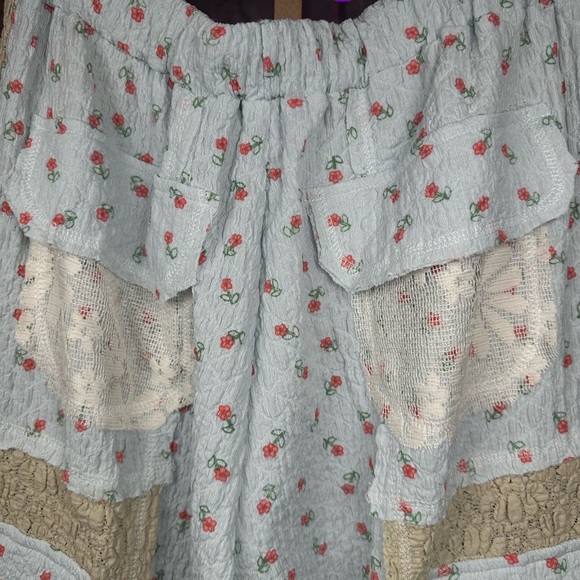 🆕 POL Floral Patchwork Pants NWOT - Picture 6 of 9